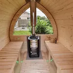 Freistehendes Mit Sauna Und Badefass Sehestedt (Lower-Saxony)